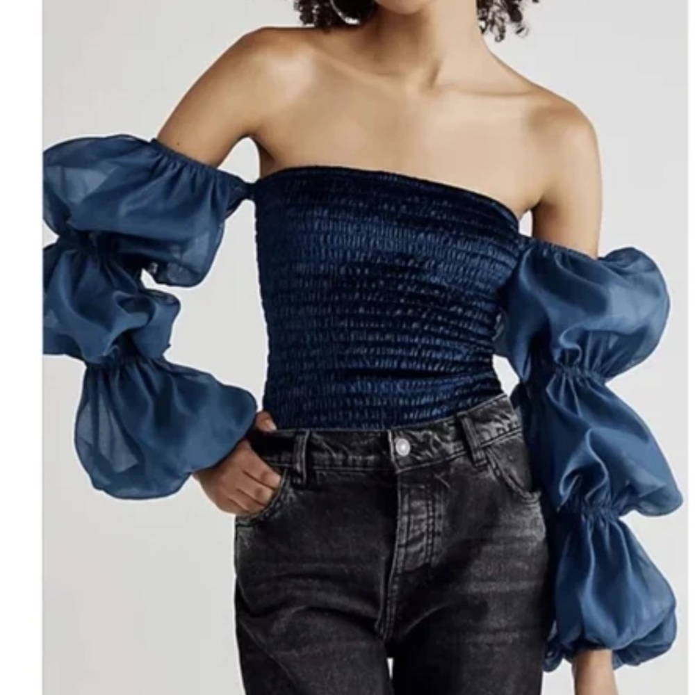 NWOT Free People Intimately Off the Shoulder Smocked Puff Sleeve Bodysuit Z431